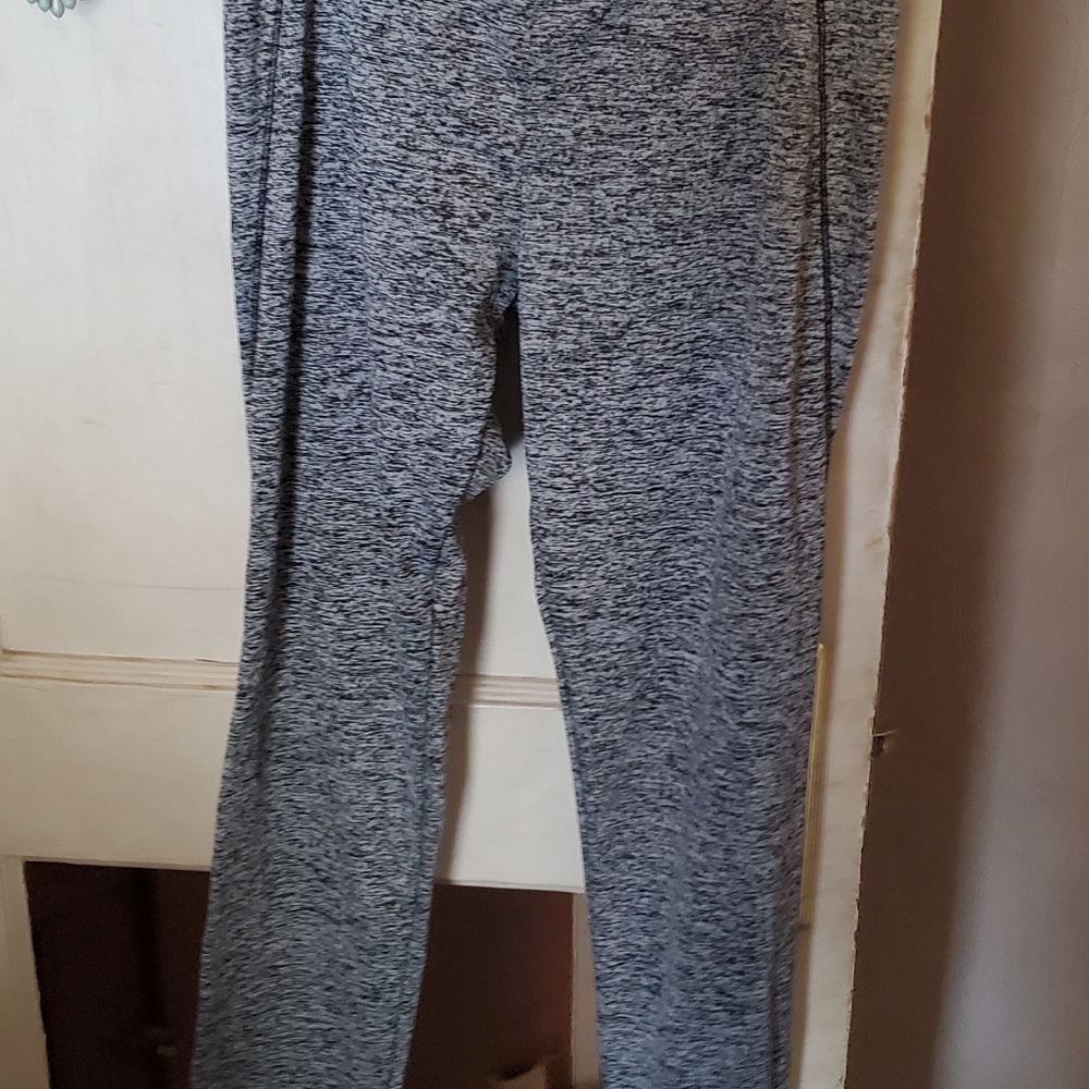 Girls leggings size small like new condition